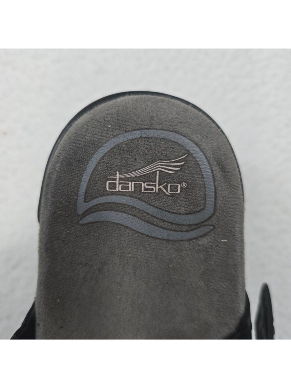 Dansko Womens Size 39 Wedge Sandals Black Cut-Out Leather - Picture 2 of 7